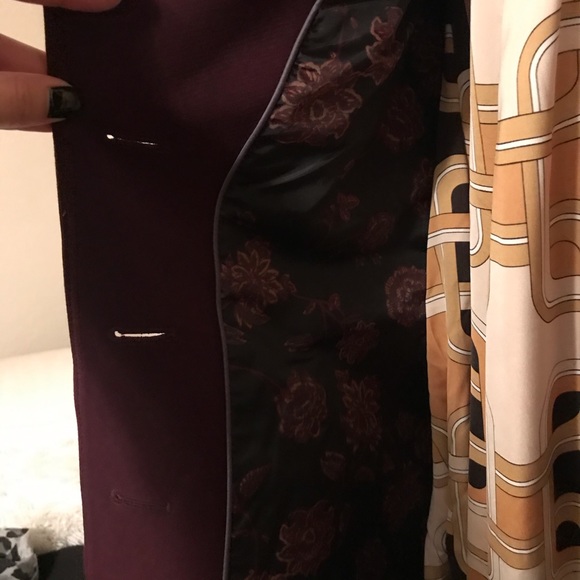 Wine wool knee length coat. - Picture 5 of 9